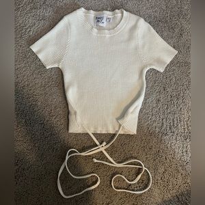 Princess Polly Knit T shirt/ Size 4